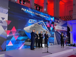Nagroda w kategorii „Rozwiązanie systemowe” - PKP Polskie Linie Kolejowe S.A. za „rozwiązanie informatyczne wdrażające system „Elektroniczny Dziennik Ruchu oraz jego powiązanie z Systemem Ewidencji Pracy Eksploatacyjnej i systemami zewnętrznymi”.